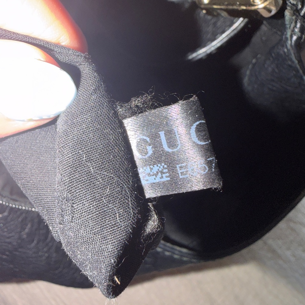 Gucci Guccissima Black Embossed Leather Shoulder Bag with Gold Plate - Picture 9 of 11